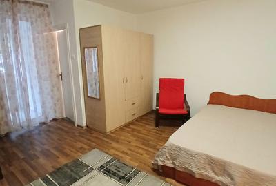 Dristor, garsoniera la parter, metrou 1 minut, mobilata, utilata - 1
