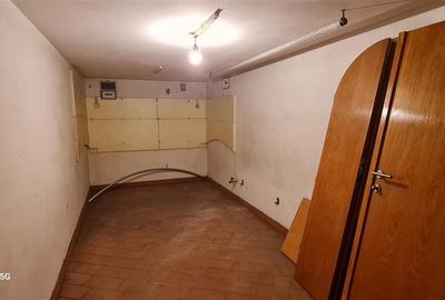Spatiu UTA la Principala- C.A.Vlaicu terasa proprie in fata - 12
