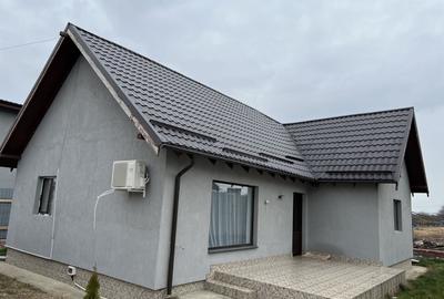 Casă individuală cu 3 camere în Ștefăneștii de Jos