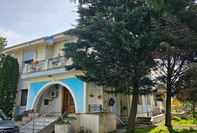 Casa familialā cu teren generos. - 2