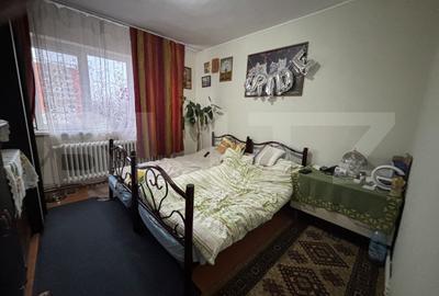 Apartament cu 2 camere semidecomandat, mobilat în Podu Roș