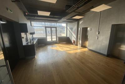 Birouri de închiriat | 102 mp (+198 mp terasa) | Piața Romană - 2