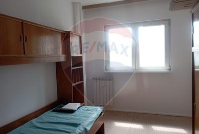 Apartament cu 3 camere de vânzare în zona Bucur Obor - 12