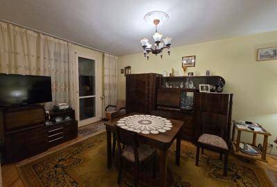 Titan, 5 minute metrou, strandul Cara, pe strada Stanila, bloc H, 4 etaje - 4