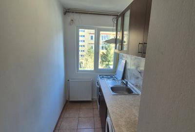 Închiriez apartament 1 camera etajul.1 - 9