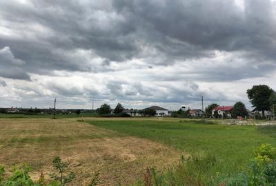Vând 8760 mp teren intavilan pe raza com. Călinești, jud. Argeș. - 2