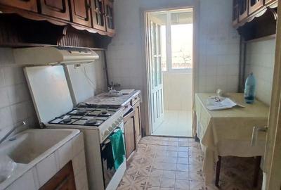 Lipovei 3 cam decomandat 2 balcoane Centrala gaz - 8