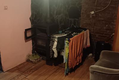 Vand casa 1 cam. in curte comuna - 5