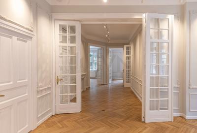 Apartament cu 4 camere decomandat în Dacia