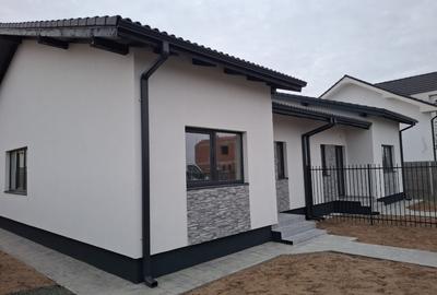 Duplex in Mosnita cu utilitati - 1