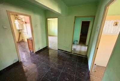 Apartament 3 camere, decomandat, etaj 3 - 8