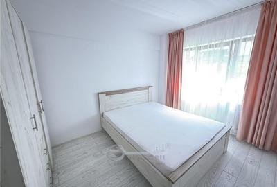 2 CAM BUCIUM INTABULAT PE IASI , GEAM LA BAIE, MOBILAT UTILAT - 2