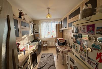 Apartament cu 3 camere  || str Florilor - 7