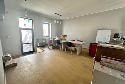 Cladire pretabila pentru birouri sau cabinet de vanzare, Cartier Decebal, Oradea - 1