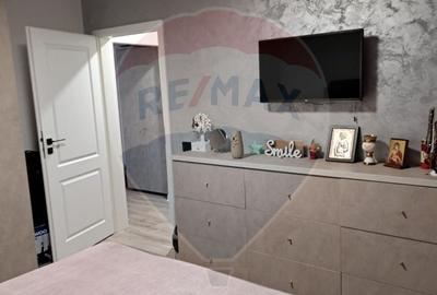 Apartament cu doua camere renovat situat la etajul 2 - 4