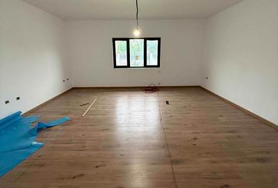 De vânzare casa P+1E zona Chercea - 4