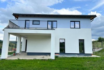 Duplex construit la standarde înalte de calitate la intrare in Corusu - 2