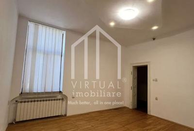 Casa formata din 2 apartamente, 2 garaje,  3 bai - zona Trei Stejari - 10