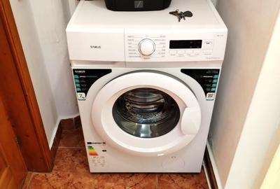 Garsoniera 27mp etaj 1 zona Bulevard mobilata utilata 39.000eur - 9