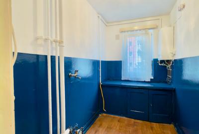 Apartament de vanzare cu 2 camere in Florilor pe str Aleea Mimozei nr 6 ,et 1/4 - 4