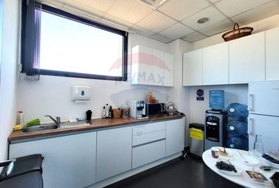 Spatiu birouri de inchiriat 205 - 240 mp Central Comision 0% - 8