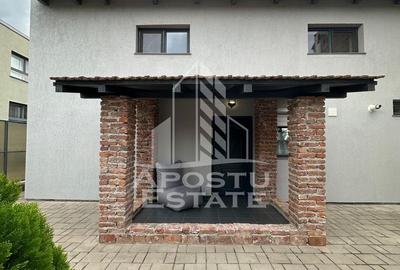 Casa individuala cu 4 camere,2 bai,mobilata,Calea Lipovei - 30
