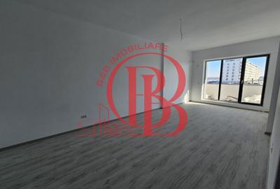 Apartament cu 3 camere decomandat în Theodor Pallady