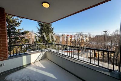 Apartament cu 3 camere decomandat, mobilat în Iancu Nicolae