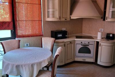 Inchiriere 3 camere - CAPITOL - 2