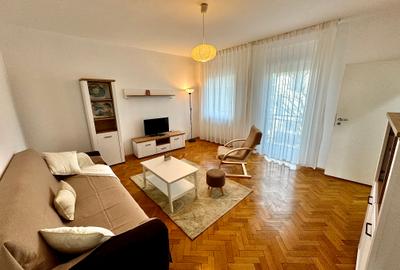 Apartament cu 3 camere decomandat, mobilat în P-ța Romană