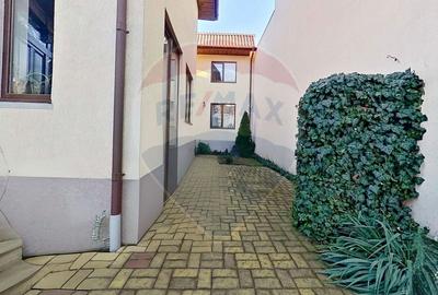 Casă / Vilă cu 7 camere de închiriat în zona Domenii - 2
