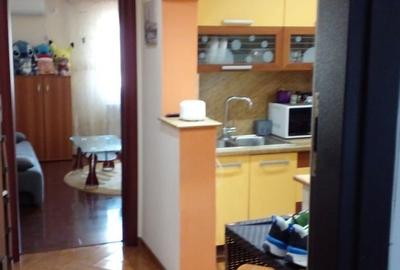 Apartament 3 Camerte Zona 13 Septembrie - 12