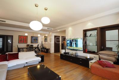 Apartament cu 4 camere semidecomandat, mobilat în Herăstrău