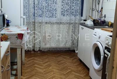 Apartament cu 3 camere semidecomandat în Cornișa
