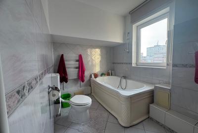 Apartament cu 3 camere ultracentral etajul trei - 8