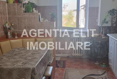 Apartament 4 camere, Imparat Traian/ Scoala nr. 11 - 1