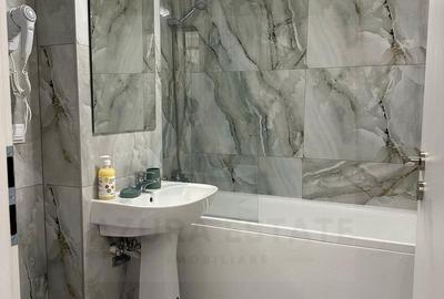 Apartament modern 3 camere 101 mp 2 bai lift terasa si parcare Central - 10