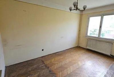 Apartament 2 camere de vanzare, decomandat, et 3/4-Piata Astra - 1