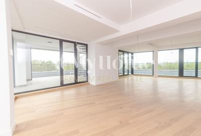 Apartament cu 4 camere decomandat, mobilat în Iancu Nicolae