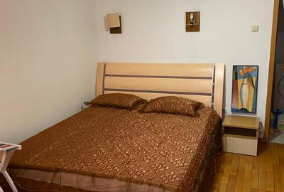 Apartament spatios cu trei camere - 2
