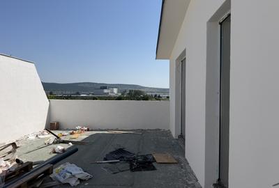 Penthouse 4 camere 106.mp utili terase 64 mp - 1