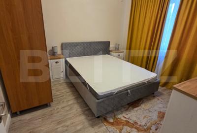 Apartament cu 3 camere semidecomandat, mobilat în Nord-Est