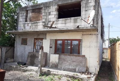 Casă cu 3 camere în Calarași 4