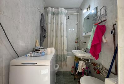 De vanzare - 2 camere decomandat - centrala proprie - 800m metrou 1 decembrie - 10