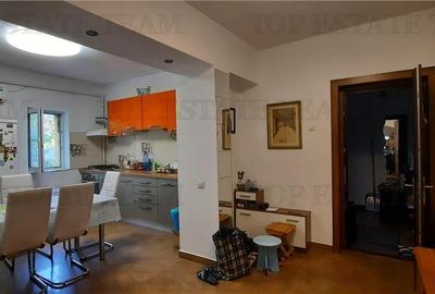 Vanzare apartament 3 camere in Vila Pajura - 4