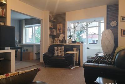 Apartament cu 4 camere decomandat în Centrul Civic