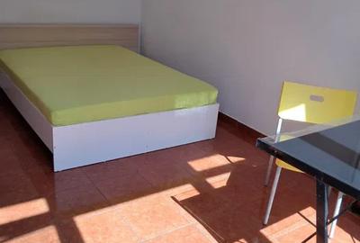 Apartament cu 3 camere decomandat, mobilat în Gorjului
