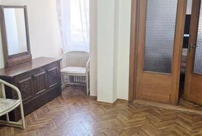 Apartament cu 4 camere decomandat în Ultracentral
