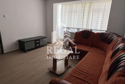 Apartament cu 2 camere semidecomandat, mobilat în Central