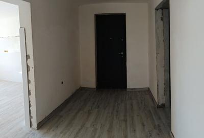 Casă individuală cu 5 camere în Aeroport